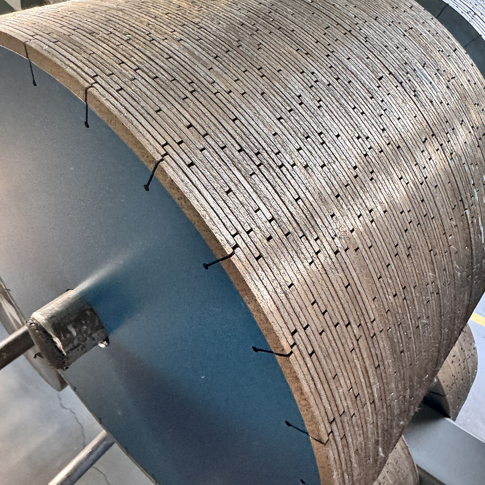 Long Life Stable Performance Wear Resistance Heavy Duty 14" 350mm for Volcanic Extra Cutting Diamond Saw Blade