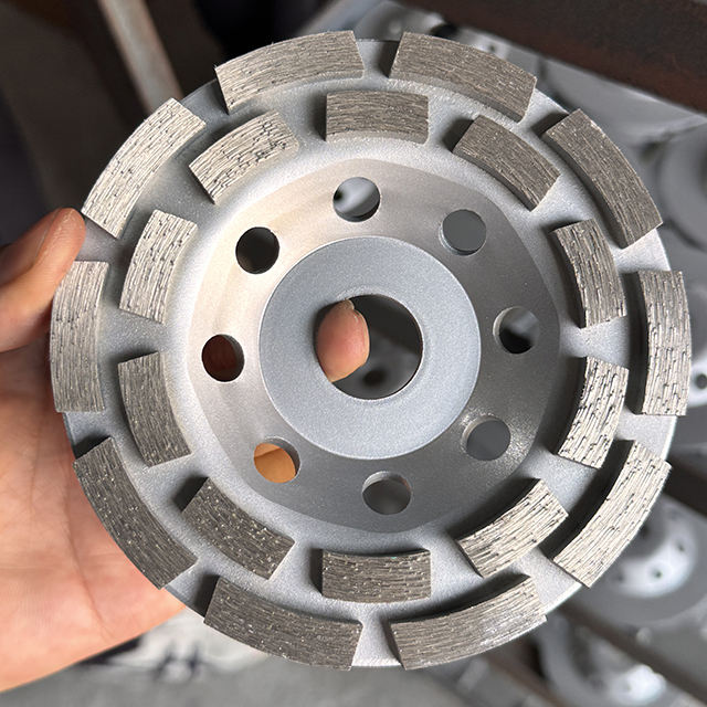 100/115/125/150/180mm Double Row Sintered Diamond Cup Wheel for Concrete Grinding Fast Removal Long Life OEM