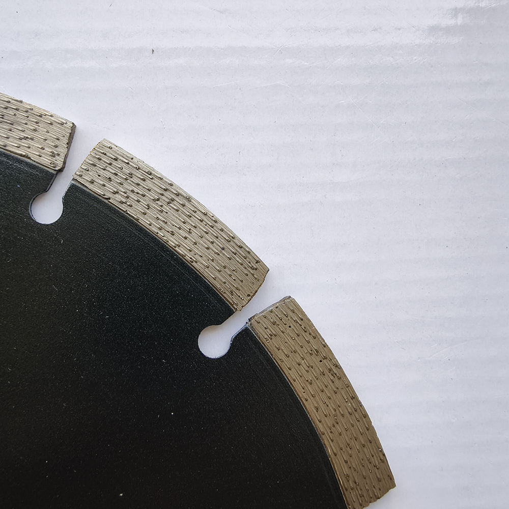 Faster More Stable Less Chipping Hot-Pressed Arix Segment 105-230mm for Hard Volcanic Rock Basalt Andesite Concrete Saw Blade