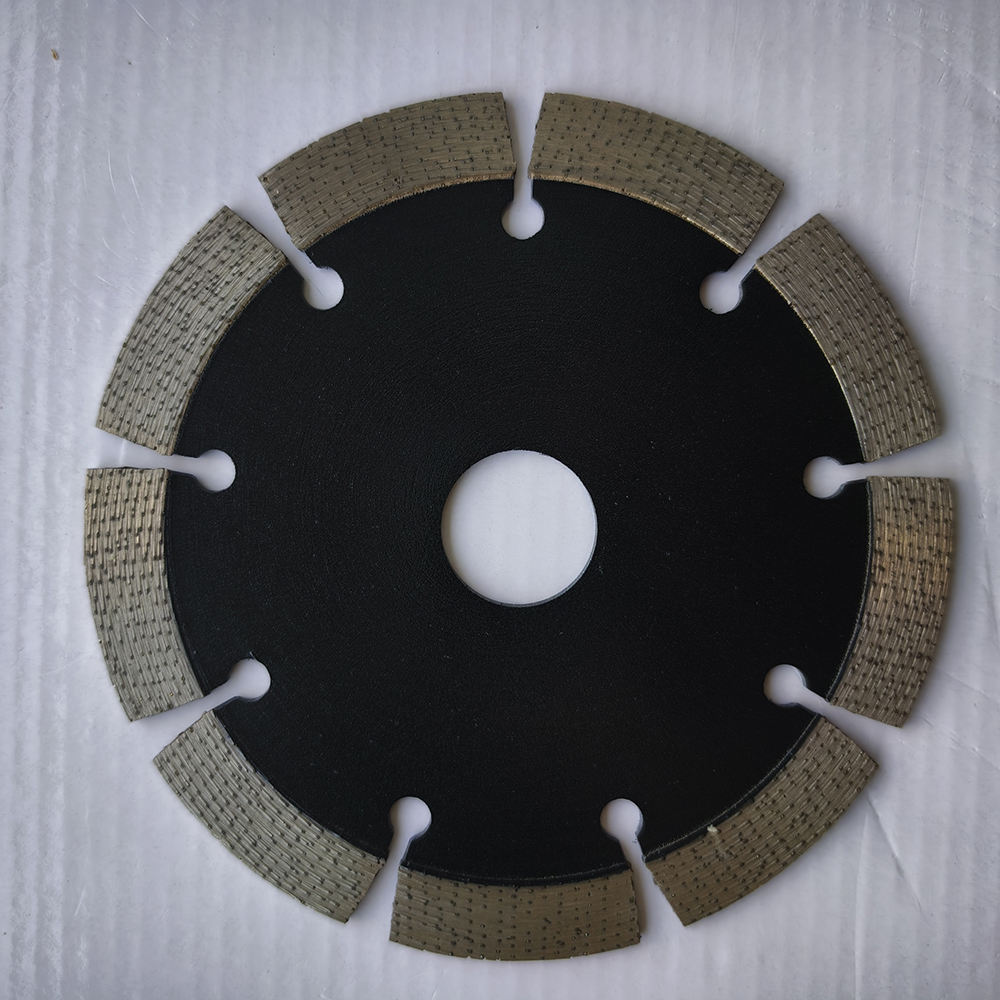 Faster More Stable Less Chipping Hot-Pressed Arix Segment 105-230mm for Hard Volcanic Rock Basalt Andesite Concrete Saw Blade
