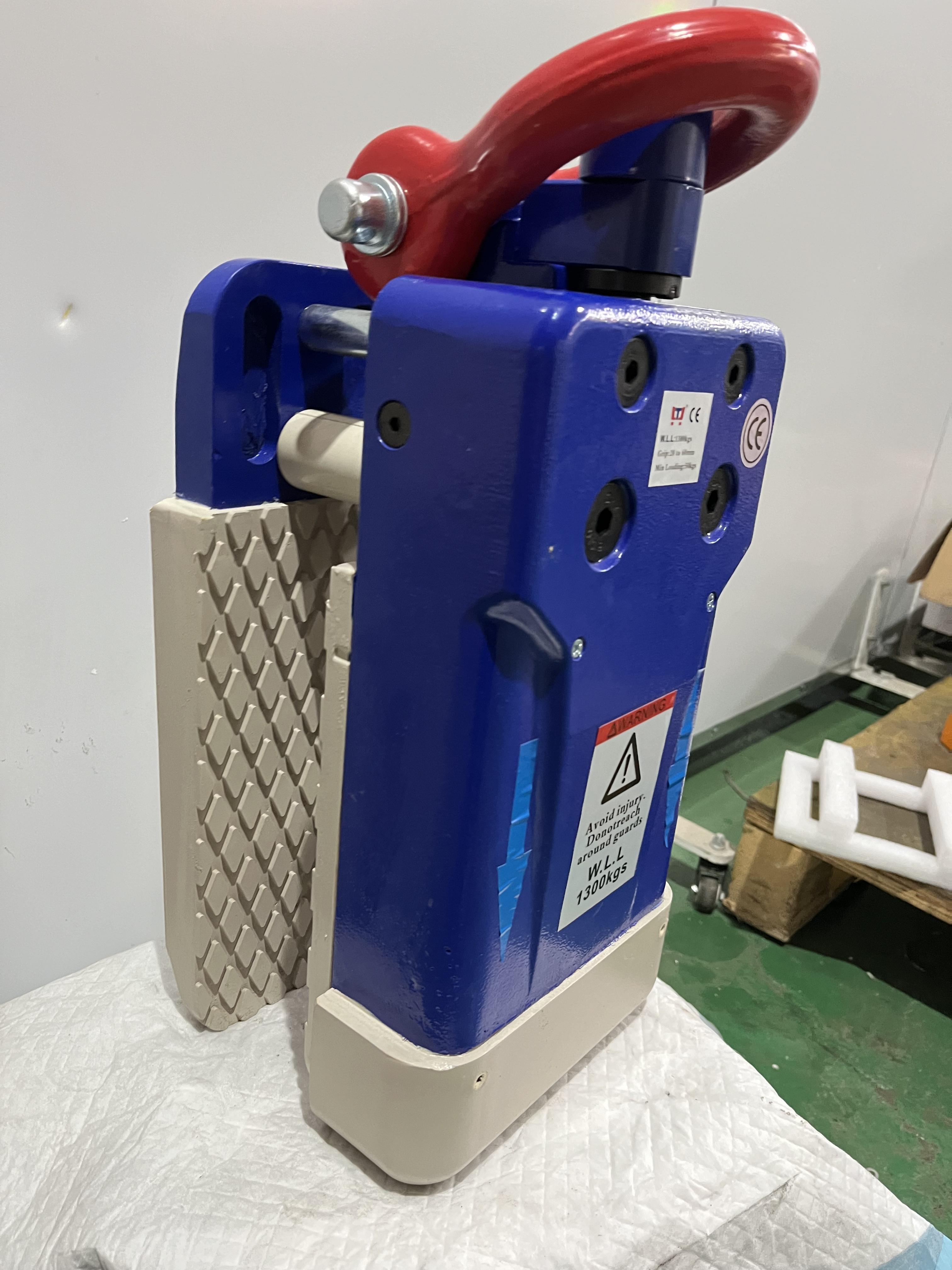 Stone Slab Lifter 1000kg for Dekton Porcelain Marble Granite Quartzite Large Panels Crane Hoist Handling Clamp Tool