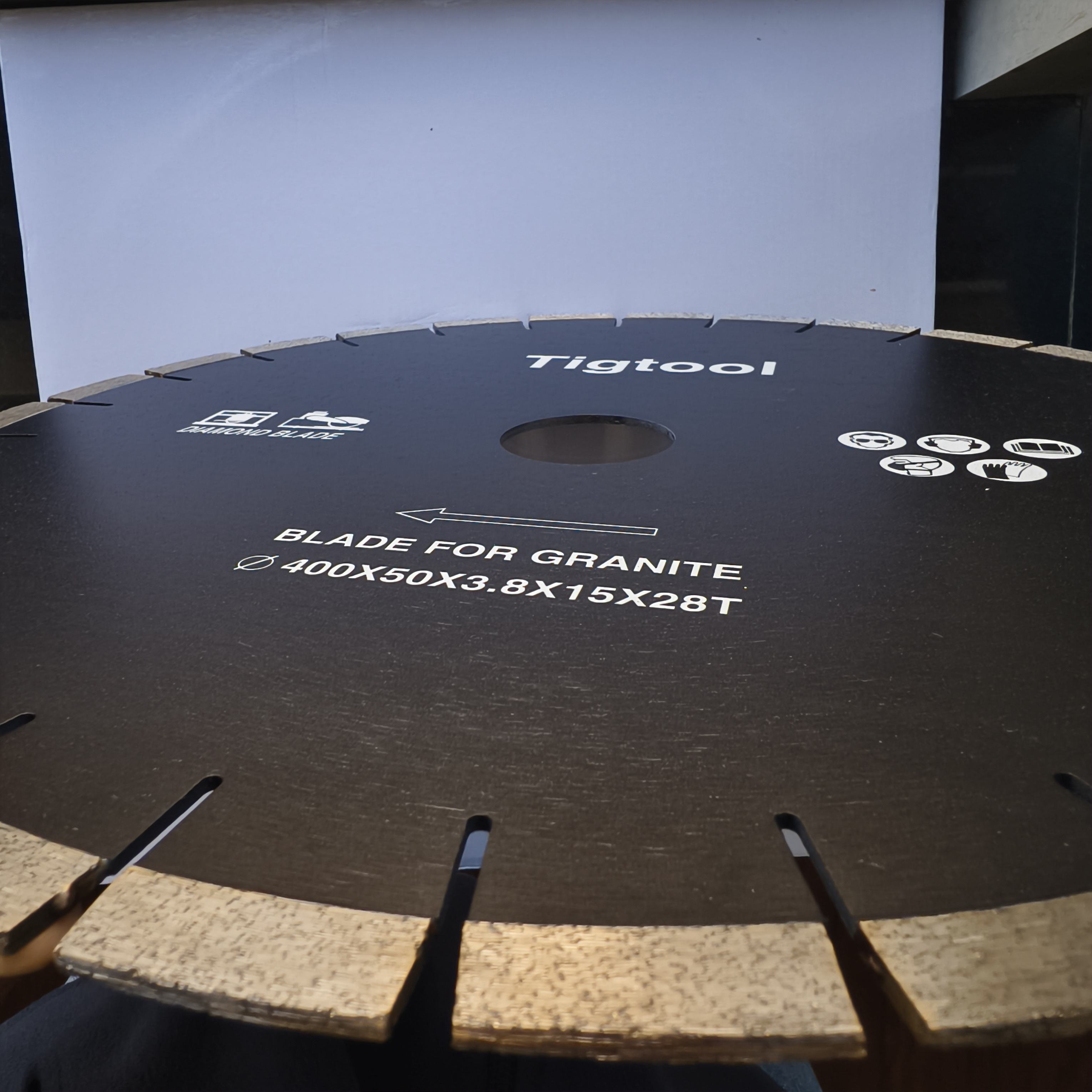 16" 400mm Granite Silent Cutting Saw Blade For Hard Stone Tiles Slabs Sharp & Wear-Resistant Segmented Long-Life